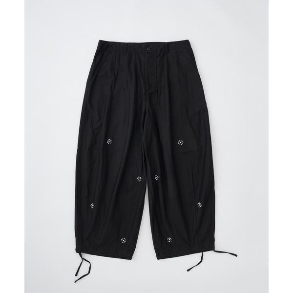 ワイドパンツ カーゴパンツ ADAMPATEK/studded rough backsatin wide military pt/スタッズ付きミリタリーパンツ/AP2628009 レディース メンズ