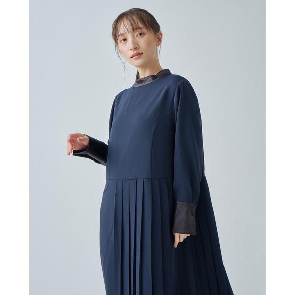 ワンピース 「WHYTO. / ホワイト」 ASYMMETRY PLEATS DRESS