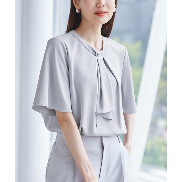 ブラウス シャツ メタルパーツフロントフリルタイブラウス/通勤対応 レディース の商品画像