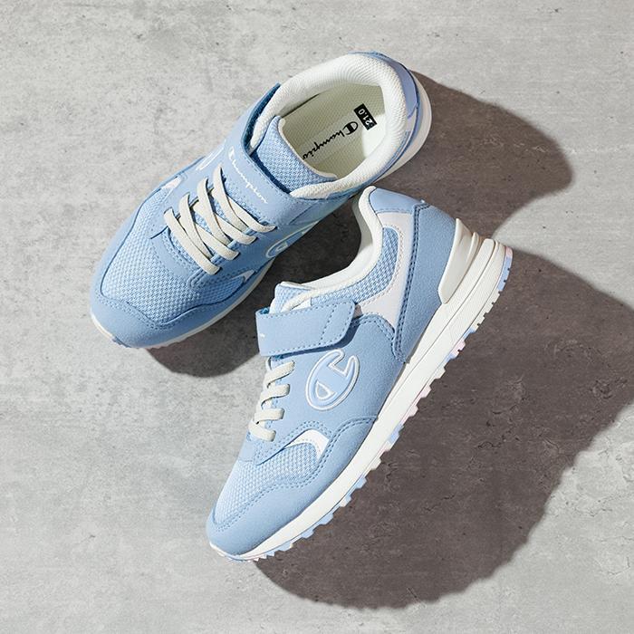 Champion（チャンピオン） 日本で2番目に安ッ！知らんけど 足に優しい