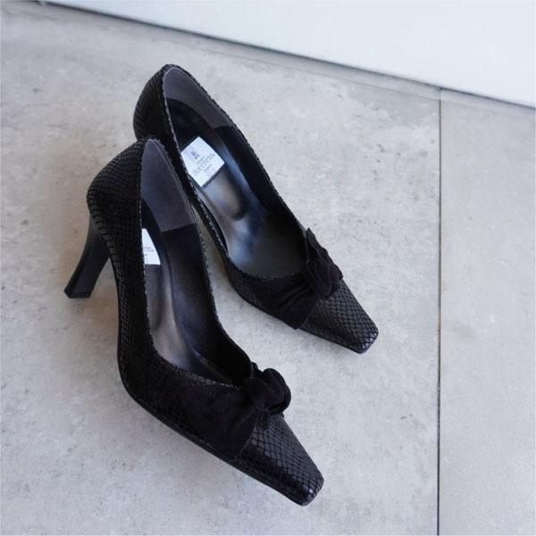 リボン付きパンプス ブラックパイソン ヘビ型押し PUMPS BLACK リボン付きパンプス ブラックパイソン ヘビ型押し PUMPS BLACK