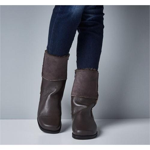 新品 トッカバンビーニ ブーツ ファーブーツ 22㎝ 6029