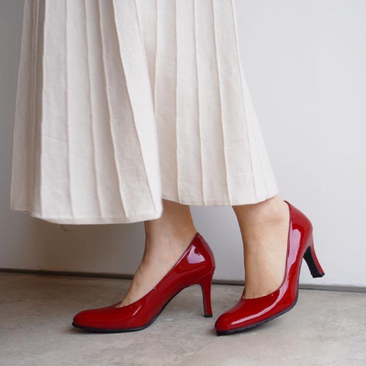 ラウンドトゥエナメルパンプス PUMPS ベージュ・レッド・赤 ラウンドトゥエナメルパンプス PUMPS ベージュ・レッド・赤