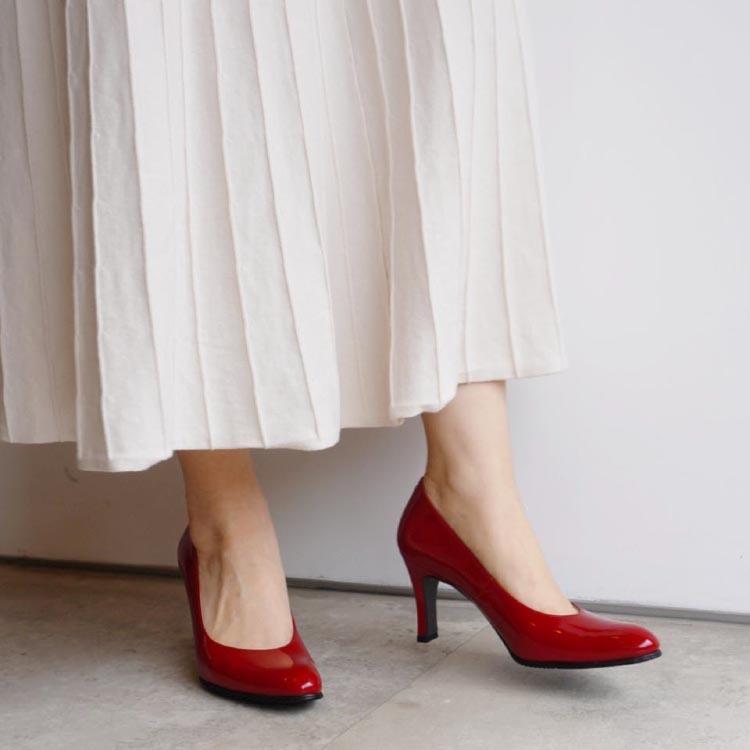 ラウンドトゥエナメルパンプス PUMPS ベージュ・レッド・赤 ラウンドトゥエナメルパンプス PUMPS ベージュ・レッド・赤