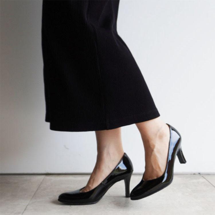 エナメルパンプス PUMPS ラウンドトゥ オーク・ブラック・黒 エナメルパンプス PUMPS ラウンドトゥ オーク・ブラック・黒