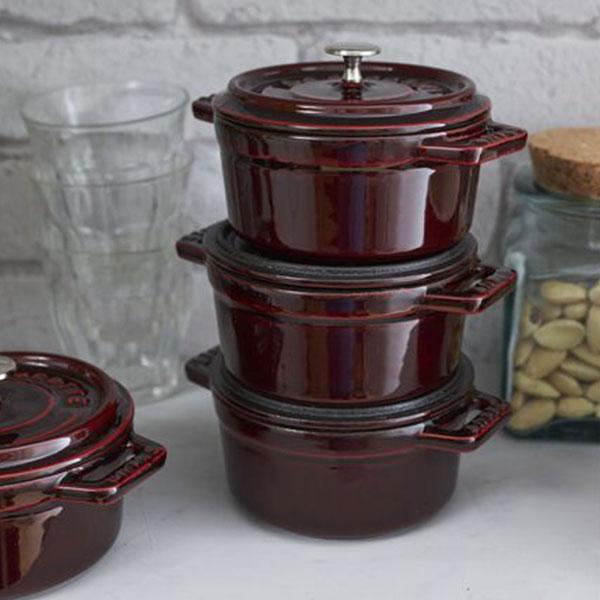 ココット STAUB ストウブ 20cm グレナディンレッド - 調理器具 ココット STAUB ストウブ 20cm グレナディンレッド - 調理器具