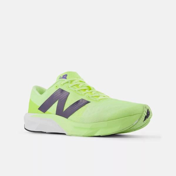 New Balance（ニューバランス） ランニングシューズ メンズ FUELCELL
