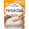 「介護食 舌でつぶせる やさしい献立 Y3-8 やわらかごはん 150g 1箱（6袋入） キユーピー」の商品サムネイル画像1枚目