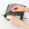 「無印良品 ポリエステルメッシュ巾着 ダブルタイプ カーキ Ｓ 約２０×２５×１０ｃｍ 良品計画」の商品サムネイル画像4枚目