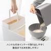 「フタ付きストックケース 米びつ（インナーセット）10kg ブラック LBK-50_Bk 1個 日本製 計量カップ付き ライクイット」の商品サムネイル画像4枚目