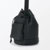 「無印良品 撥水 中わた入り 巾着バッグ 黒 タテ３４×ヨコ２４×マチ２４ｃｍ 良品計画」の商品サムネイル画像4枚目