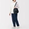 「無印良品 撥水 中わた入り 巾着バッグ 黒 タテ３４×ヨコ２４×マチ２４ｃｍ 良品計画」の商品サムネイル画像7枚目