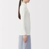 「無印良品 レディース 婦人 あったか綿 ハイネック長袖Ｔシャツ 婦人Ｓ オフ白 良品計画」の商品サムネイル画像4枚目