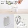 「湿気防止パッキン付 調味料ポット ワイド ブラック グッドロックコンテナ ワンタッチ式 小さじスプーン付 1個 マーナ」の商品サムネイル画像3枚目