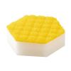 「キッチンスポンジ まんてんスポンジ 持ちやすいミニサイズ・六角型 抗菌 日本製 1パック（2個入）オーエ」の商品サムネイル画像3枚目