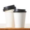「厚紙カップ専用フタ 400ml（14オンス）ブラック 1袋（50個入）」の商品サムネイル画像2枚目