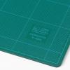 「コクヨ カッティングマット（両面仕様） 300×450mm グリーン 緑 カッターマット マ-42N」の商品サムネイル画像4枚目