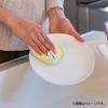 「そうじの神様 キッチンスポンジ 極ラクブラシ W 台所用 洗剤不要 茶しぶ・油汚れに 抗菌 オレンジ 日本製 1個 KBセーレン」の商品サムネイル画像3枚目