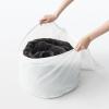 「無印良品 高密度織 繊維くずを通しにくい洗濯ネット 大物用 約直径47×高さ37cm 良品計画」の商品サムネイル画像5枚目