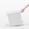 「無印良品 再生ポリプロピレン入り ペダル式ダストボックス 両開きフタ付き 小 20/30L袋用 良品計画」の商品サムネイル画像5枚目