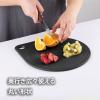 「貝印 まるいまな板 25cm ブラック 食洗機対応 000AP5333 1個」の商品サムネイル画像4枚目
