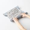 「無印良品 衣類用圧縮袋 Ｍ ３９０×５００ｍｍ ２枚入 1セット（1袋（2枚入）×2） 良品計画」の商品サムネイル画像6枚目