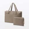 「無印良品 再生ナイロンたためるボストンバッグ スモーキーブラウン ３２Ｌ 約４９×１９×３５ｃｍ 良品計画」の商品サムネイル画像6枚目