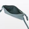 「無印良品 撥水 再生ポリエステル サコッシュ スモーキーブルー タテ２０×ヨコ２６ｃｍ 良品計画」の商品サムネイル画像2枚目