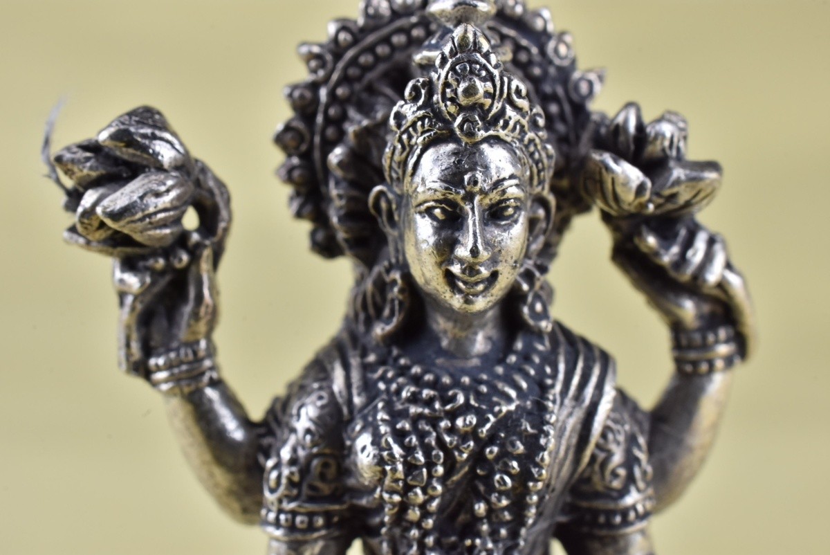 ラクシュミー 吉祥天 ミニメタル仏像 【送料無料】BT063 C367