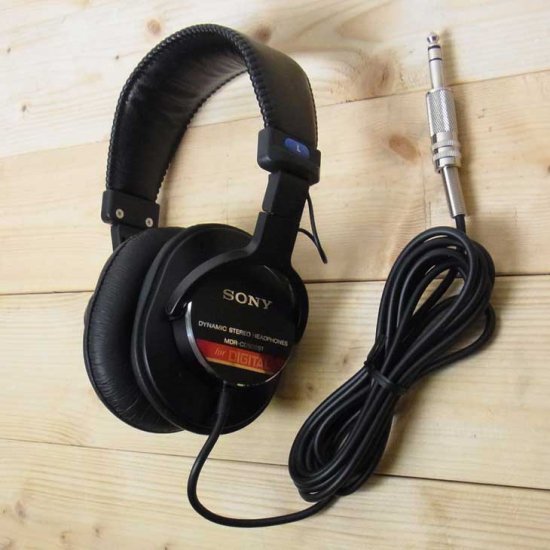 SONY (ソニー) Headphone ヘッドホン MDR-CD900ST : シライ SONY (ソニー) Headphone ヘッドホン MDR-CD900ST : シライ