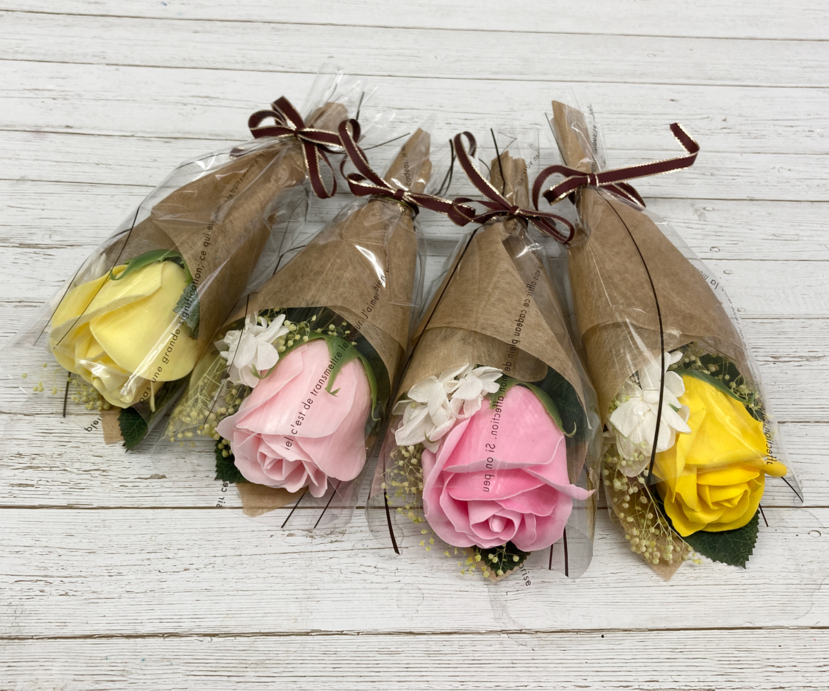 フレグランス ソープフラワー ブーケ ローズ 1輪 ピンク ギフトバック付き 石鹸素材のお花 卒業祝い 入学祝い 退職 プチギフト Spsf0010 お花の贈り物そらーる 通販 Yahoo ショッピング 일본 미국구매대행 직구 비드샵